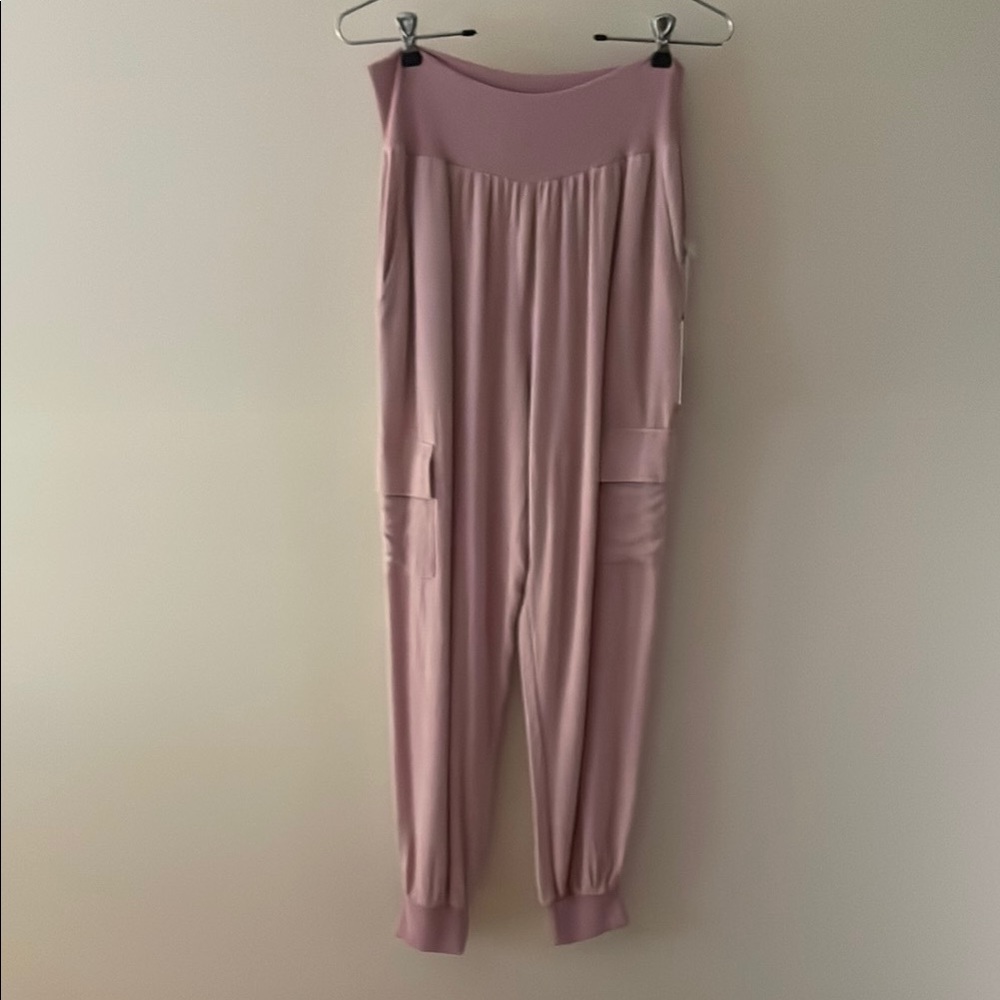 Elegant Pink Women's top and joggers - Picture 6 of 10